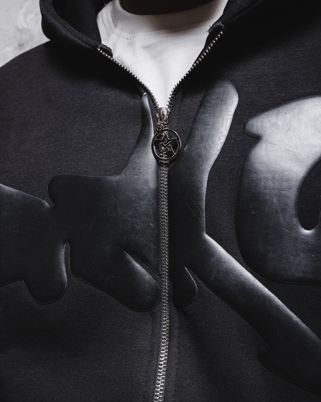 Black puff printed zipup